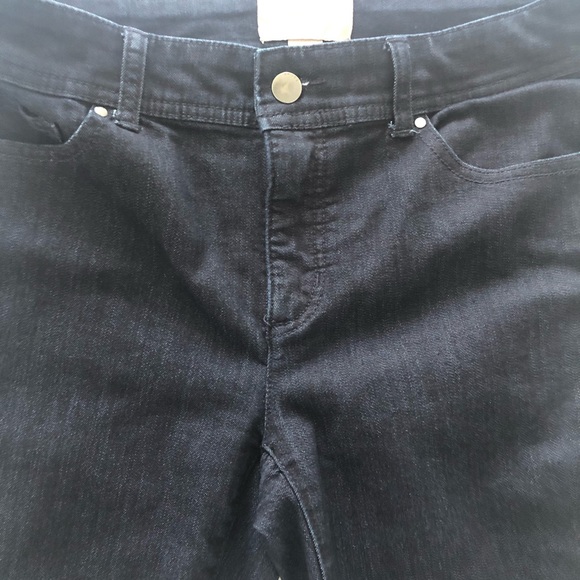 Chico’s Fabulously Slimming Jeans Size 00 real world size 2. - Picture 3 of 6